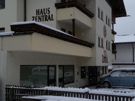 Stumm Apartment | Appartementhaus Kaltenbach-Stumm by PiaundDirk