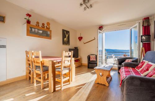 Font-Romeu-Odeillo-Via Apartment | Appartements T2 et T3 L'esprit chalet au coeur du centre ville et 80 m de la télécabine