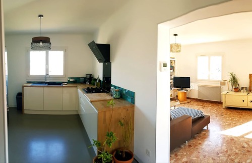 Mimet Condo | Appartment within villa between Aix-en-Provence and Marseille