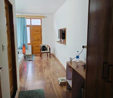 Aleo Hotel | Apple house