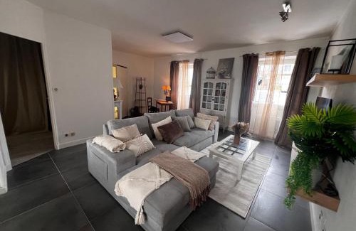 Thiviers Apartment | Appt ville campagne