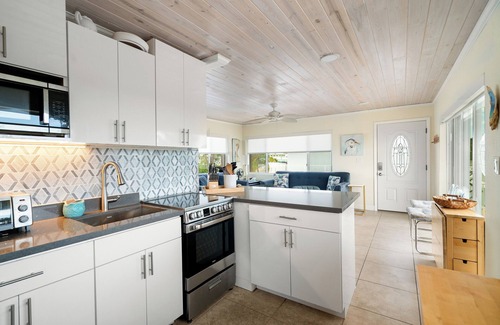 Key Largo Apartment | Apr 11-May 16 Open, Largo Lookout, Lovely Waterview Unit, MM 99.5, Pets Welcome, 28 Nt Min