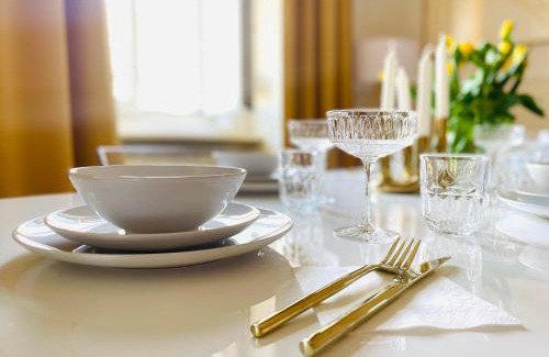 Lend Apartment | APSTAY City Center Deluxe ǀ FREE Parking ǀ Self Check-in