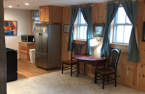 Stonington Apartment | Apt 1 Studio apartments in downtown Stonington