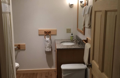 Stonington Apartment | Apt 1 Studio apartments in downtown Stonington