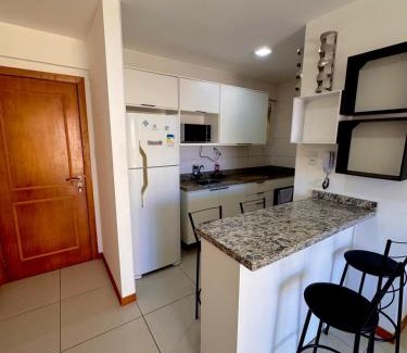 Ilheus Apartment | Apt 2 quartos com Vista Mar Piscina e Varanda 200 m da Praia Ilheus BA