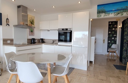 Pontaillac Apartment | Apt 4 pers, sea view, walking distance to beach.