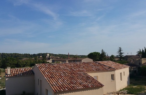 Pernes-les-Fontaines Apartment | Apt 50m2 with balcony fully equipped near Avignon
