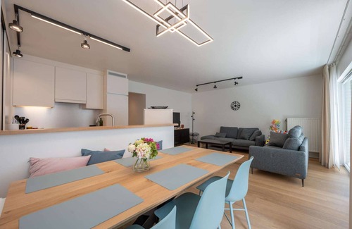 Duinbergen Apartment | Apt by Duinbergen Beach