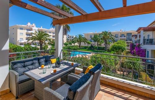 Porto de Mos Apartment | Apt. Casa Palmeira, with communal pool and close to the beach