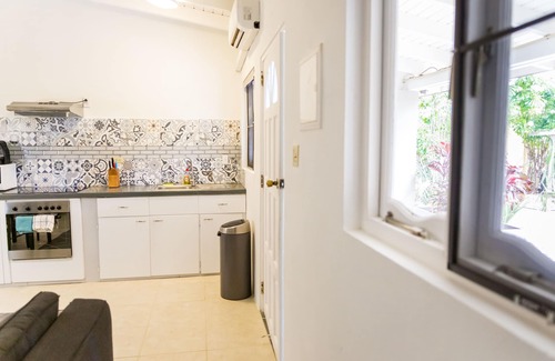 Opal Apartment | Apt Orchid, close to beach and high rise beach front hotels