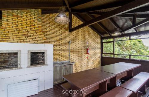 Quatro Ilhas Apartment | Apt Sea View w/BBQ in Bombinhas ARN0104