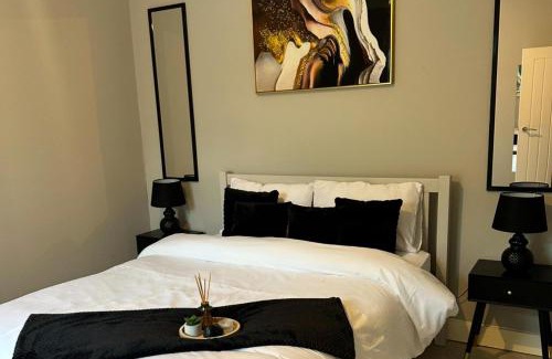 Acocks Green Apartment | Apt - Sleeps2 - Parking - 20Min Drive From Airport