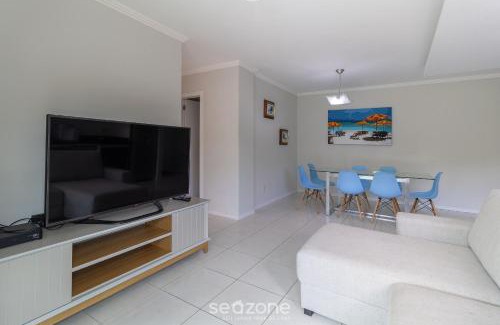 Jurere Apartment | Apt with balcony, few minutes from the sea CCB103