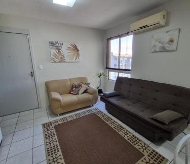 Simoes Lopes Apartment | Apto 2 quartos, cond fechado, com vaga, 4º andar por escadas