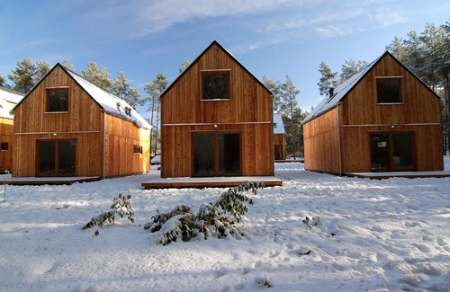 Osjakow Cottage | 'Aqua cottage' in Small Family Friendly Resort In Forest upon Warta Rive