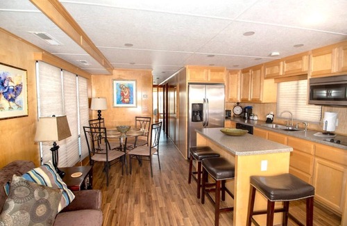 Tavernier Boat Rental | Aqua Lodge Houseboat "Calypso"