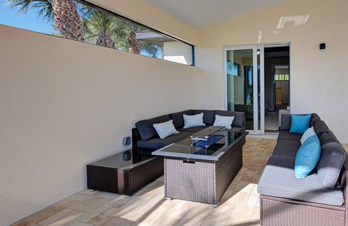 Rotonda Heights House | Aqua Pearl | Lake front | Pool | Spa