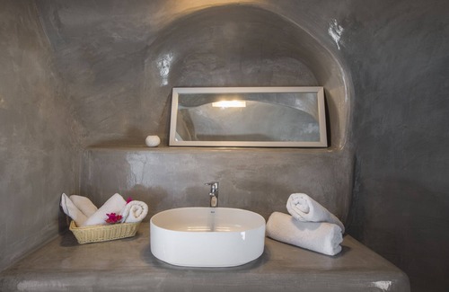 Finikia House | Aqua Serenity Luxury Suites - Adults Only