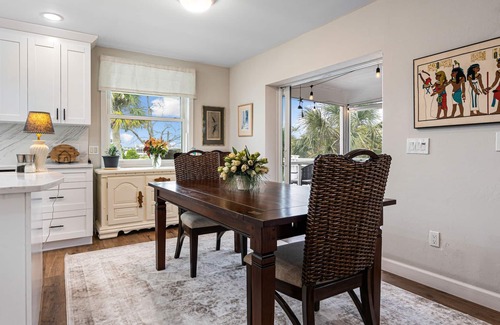 Sanibel House | Ar Lan y mor, 3 Bedroom, 3 Bathroom Home in Seagull Estates