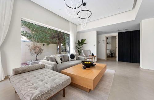 Arabian Ranches Villa | Arabian Ranches Villa sleeps 9 near Golf Courses