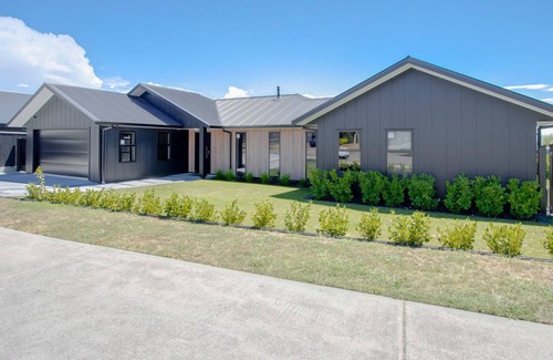 Havelock North House | ARATAKI LODGE - HAVELOCK NORTH HOLIDAY HOME in Havelock North