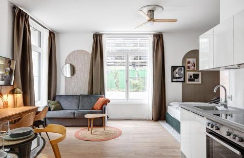 Friedrichshain-Kreuzberg Apartment | Arbio I Luxury Apartments in East Side Gallery