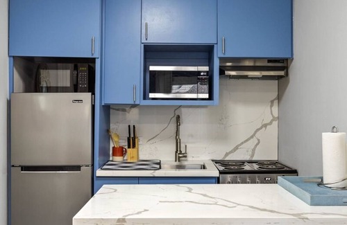 South Central Houston House | Arbor Villas I Sleeps 22 I Central HTX I Parking