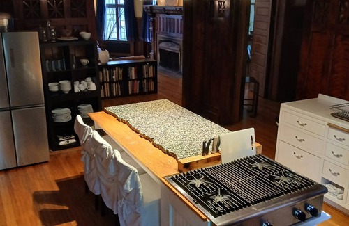 Downtown Minneapolis House | Architect's Brownstone Mansion 6B6B, Porch, Garden