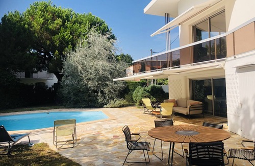 Pontaillac House | Architect villa 8-10 people ROYAN, heated swimming pool, garden, near the beach
