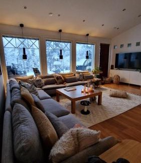 Napapiiri Villa | Arctic Circle Luxury House - close to Santa's Village