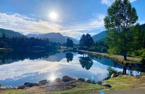 Lakeside Village House | Argentine 1511 by SummitCove Lodging