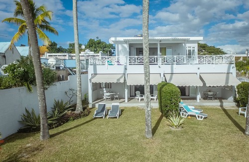 Trou aux Biches House | Argonaute: Private seafront apartment