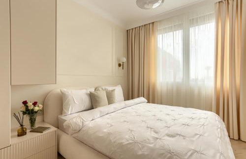 Jibert Apartment | ARI Luxury Apartment with Balcony