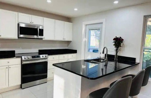 Alva Other | Aria Oasis~King Bed, Privacy, Ponds, Cows, Luxury. Weddings, Events, Retreats!