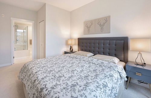 Richmond Apartment | ARIES PALACE - 2 BDR 2 BATH MORDEN & LUXURY