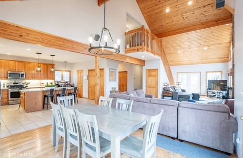 Davis House | Ark Escape - 1731 Cabin Mountain Road