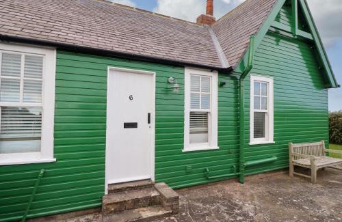 Bamburgh House | Armstrong Cottages No6