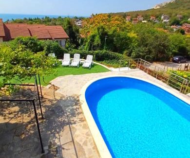 Balchik House | Arode Villa Dionysus - Digital Nomads CoLiving
