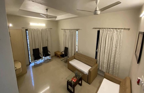 Lonavala Hotel | Aron Resort Lonavala Near Old Mumbai Pune Highway