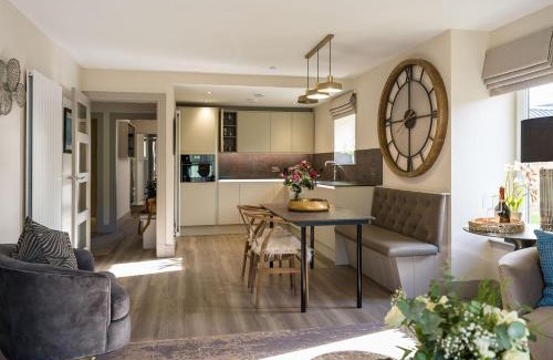 Isle of Arran House | Arran Shores Luxury Shorefront Garden Terrace Apartment 6