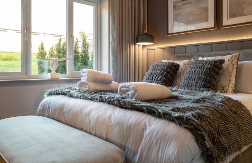 Isle of Arran House | Arran Shores Luxury Shorefront Garden Terrace Apartment 6