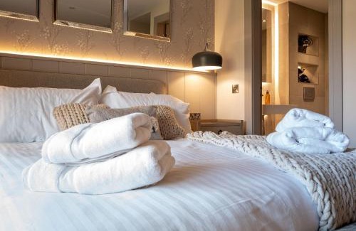 Isle of Arran House | Arran Shores Luxury Shorefront Apartment 8