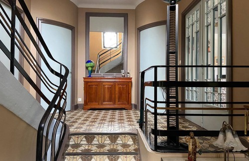 Dole Villa | Art Deco town house with swimming pool for up to 8 people