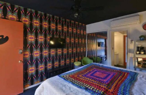 Uptown Design District Villa | Art Hotel - Entire Retro Boutique Hotel