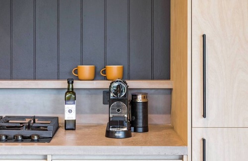 Yallingup Villa | Artisan Koorabin Lakeside Luxe Retreat next to Spa
