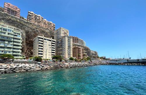 Radazul Apartment | Artistic beachfront apartment