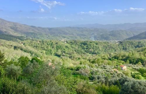 Sesta Godano House | Artists' holiday home near Cinque Terre - 4 bedrooms, large terrace, great views