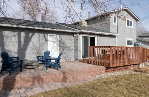 Highlands House | Arvada Escape: Central 4Br - Themed - Fire Pit