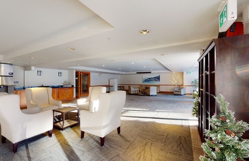 Upper Village Condo | Aspens by Whistler Blackcomb VR